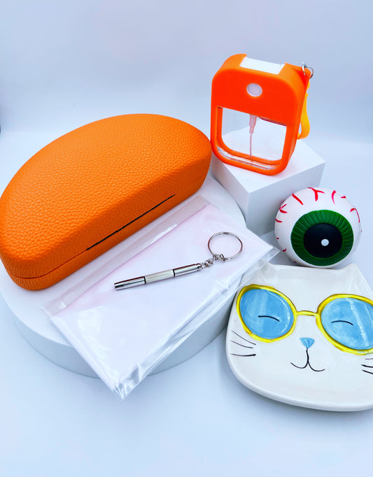 EYEWEAR CARE KIT